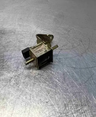 Audi A6 S6 C4 4A Turbo solenoid valve 437906283A