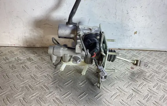 Master brake cylinder