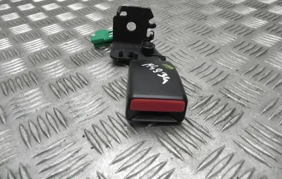 Volvo S90, V90 Front seatbelt buckle 32239047 M4934