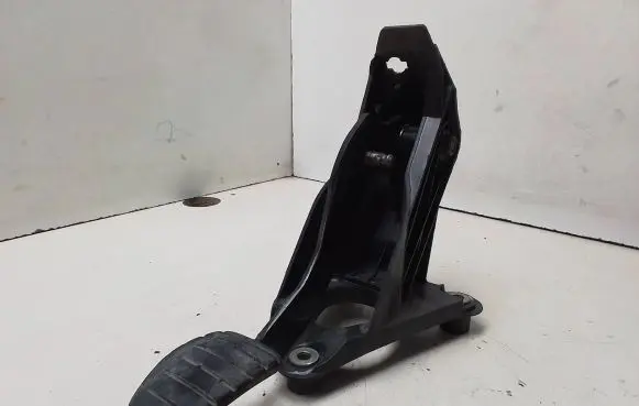 Renault Laguna II Clutch pedal 8200002856