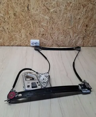 Mercedes-Benz S W220 Front door electric window regulator A2207200446