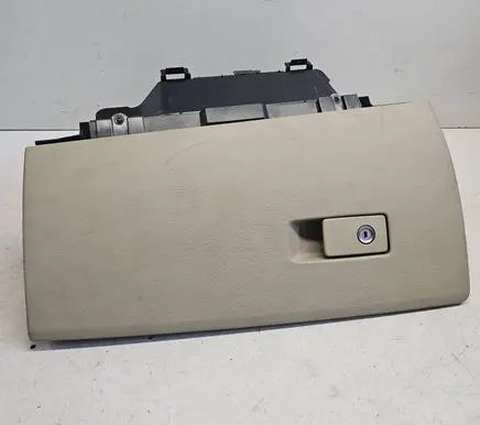 Volvo V70 Glove box 30676278