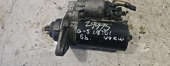 Volkswagen Golf V Starter motor 0001123012