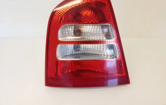 Skoda Octavia Mk1 (1U) Rear/tail lights ZSB1U6945095 1U6945111