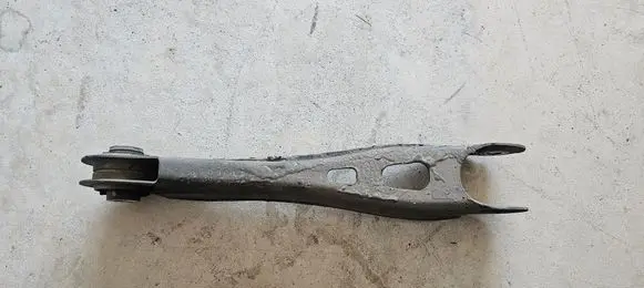 Rear upper control arm/wishbone