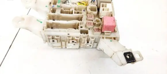 Toyota Auris 150 Fuse box set 8273002140A 82730-02140-A