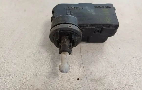 Seat Altea Headlight level adjustment motor 5P0941295