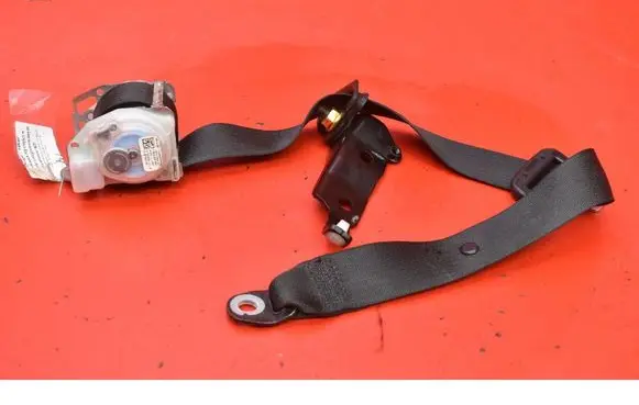 Tesla Model S Front seatbelt 101878900B