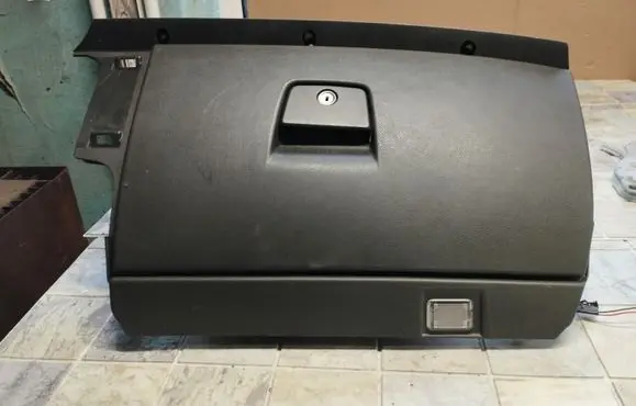 Volvo V50 Glove box 8626141