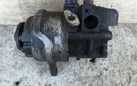 BMW X5 F15 Power steering pump 6856683