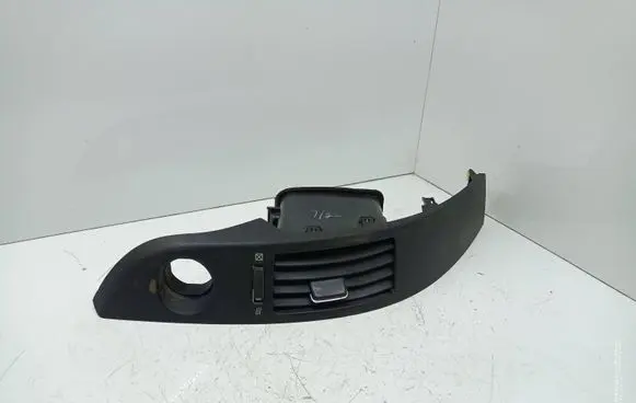 Toyota Corolla Verso AR10 Dashboard side air vent grill/cover trim 