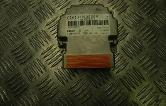 Audi A8 S8 D3 4E Airbag control unit/module 4E0959655H G3206