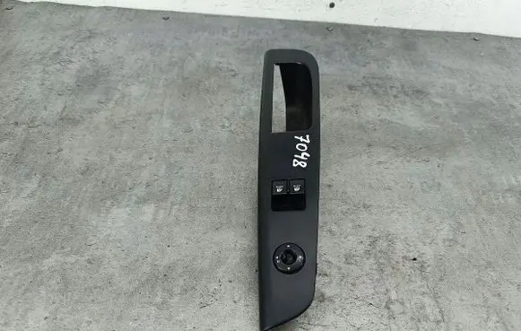 KIA Ceed Quarter vent window switch 823511H110