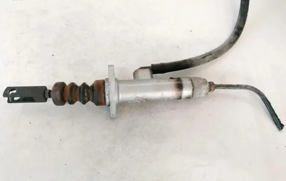 Audi 80 90 B3 Clutch master cylinder 893721401b