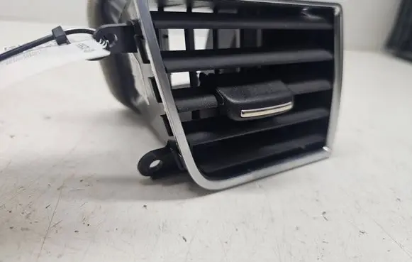 Audi A8 S8 D4 4H Dash center air vent grill 4H1820951D