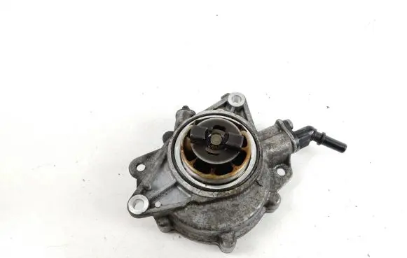 Peugeot RCZ Vacuum pump 7596424 18E020703