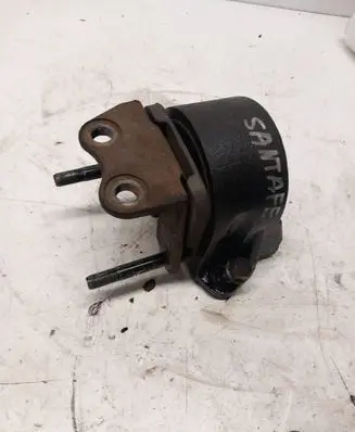 Hyundai Santa Fe Engine mount bracket