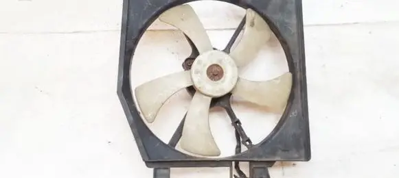 Radiator cooling fan shroud