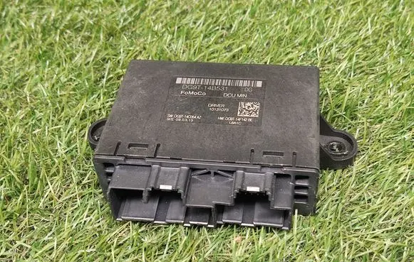 Ford Fusion II Door control unit/module DG9T14B531DG DG9T14C064AZ