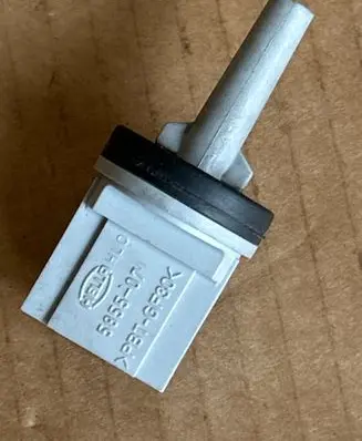 Volkswagen Golf IV Interior temperature sensor 1J0907543B