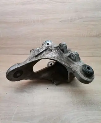 BMW X5 E70 Rear wheel hub spindle/knuckle 6770984