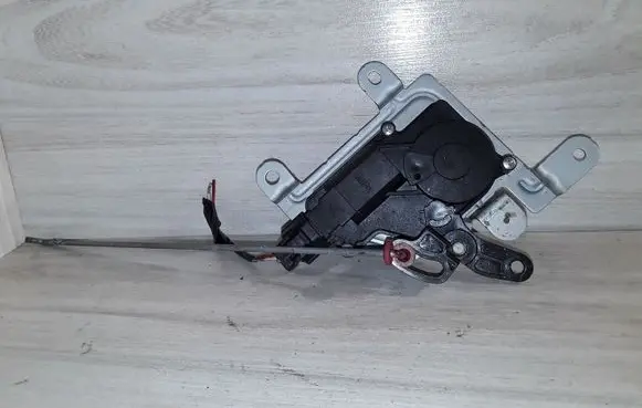 KIA Sorento Tailgate boot lock/latch motor 