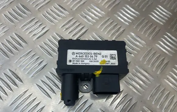 Mercedes-Benz A W169 Glow plug pre-heat relay A6401530479