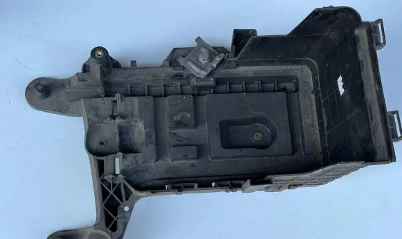 Volkswagen Touran I Battery tray 1K0915333C