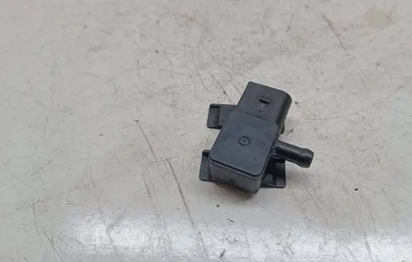 BMW 3 E90 E91 Exhaust gas pressure sensor 7805152
