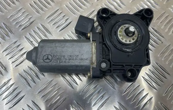 Mercedes-Benz S W220 Front door window regulator motor A2208204642