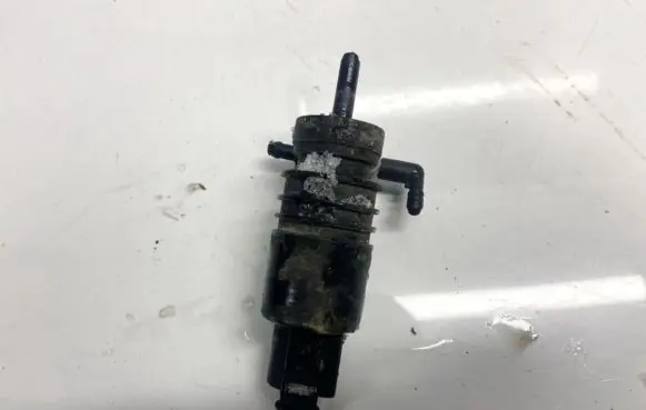 Audi A6 S6 C5 4B Windscreen/windshield washer pump