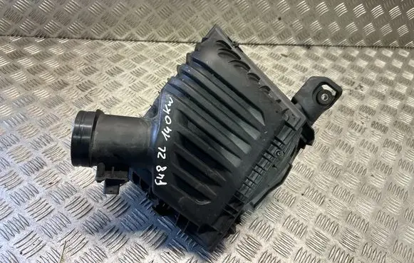 BMW X1 F48 F49 Air filter box 8513916