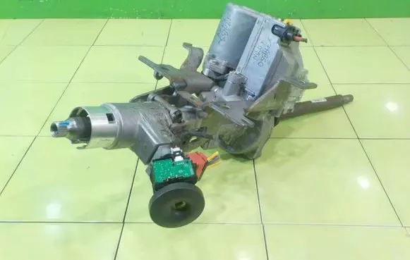 Mercedes-Benz Citan W415 Power steering pump 8201514070