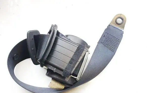 Mini One - Cooper Coupe R56 Rear seatbelt 615056400b