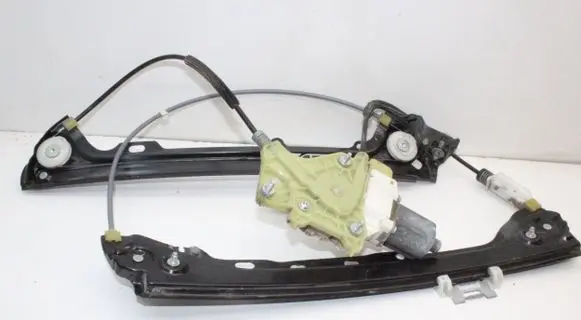 BMW M3 e92 Front door window regulator with motor 7193456