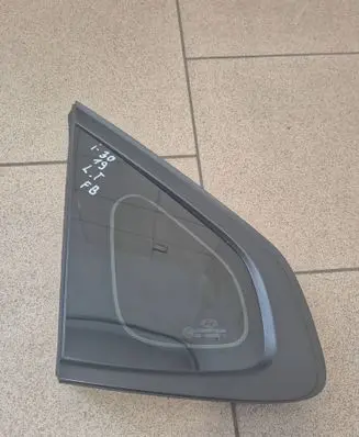 Hyundai i30 fastback Rear side window 87810G4700