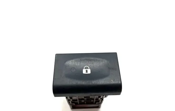 Nissan Primera Central locking switch button 06016