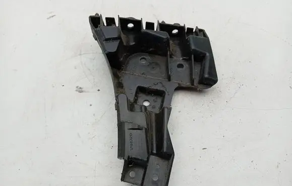 Volvo V60 Front bumper mounting bracket 31323833