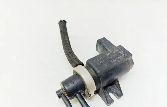 Volkswagen Golf IV Turbo solenoid valve 1J0906627