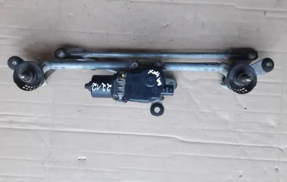 Renault Kadjar Front wiper linkage and motor 6004C003