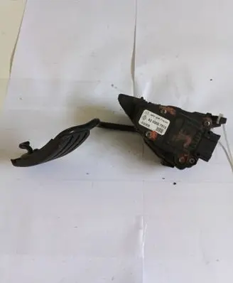 Renault Espace - Grand espace IV Accelerator throttle pedal 6PV00811922 8200007512