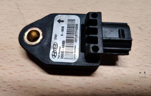 Hyundai i30 Airbag deployment crash/impact sensor 95930A6000