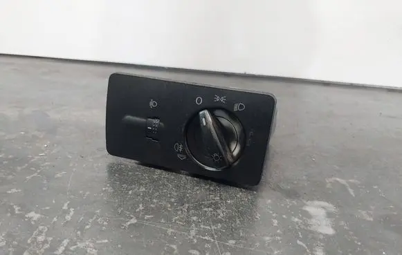 Skoda Fabia Mk1 (6Y) Light switch 6Y1941531K