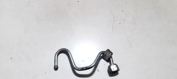 Nissan Qashqai+2 Fuel line pipe
