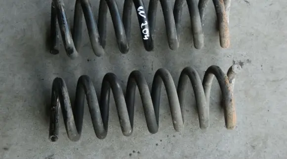 Mercedes-Benz C W204 Rear coil spring
