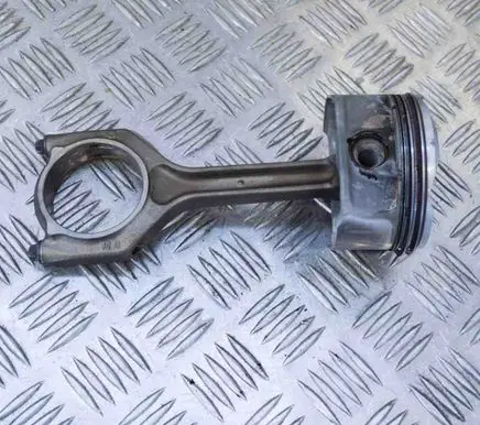 BMW 5 E60 E61 Piston 7799357