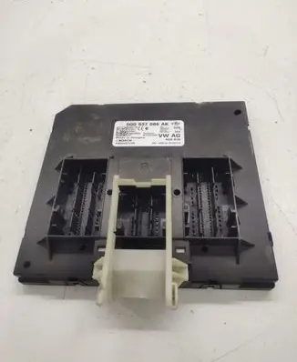 Volkswagen PASSAT B8 Comfort/convenience module 5Q0937086AK