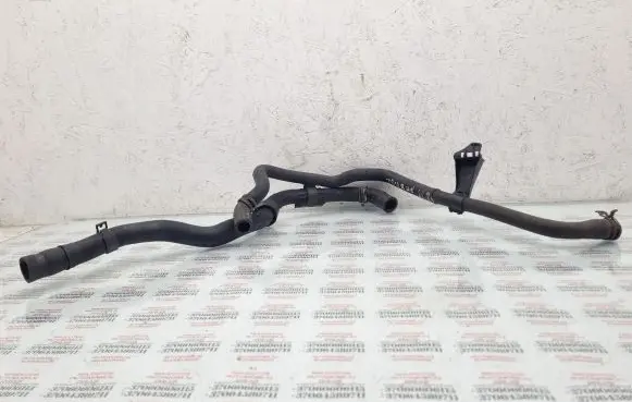 Volkswagen Touran II Engine coolant pipe/hose 1K0133687B