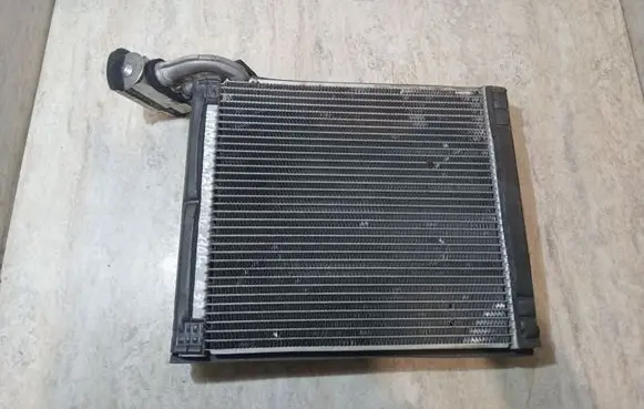 Toyota Avensis T270 Air conditioning (A/C) radiator (interior) 