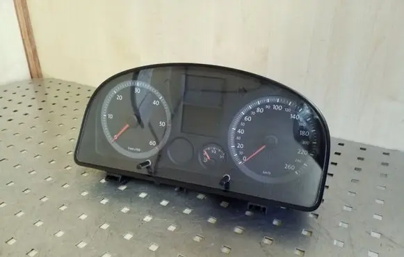 Volkswagen Caddy Speedometer (instrument cluster) 2K0920844C